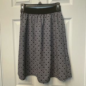 Small black/white check design skirt